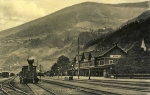 Dateiname=1908_Bahnhof.JPG
Dateigröße=83KB
Abmessungen: 812x516
hinzugefügt am: 23. Januar 2008 1908_Bahnhof.JPG